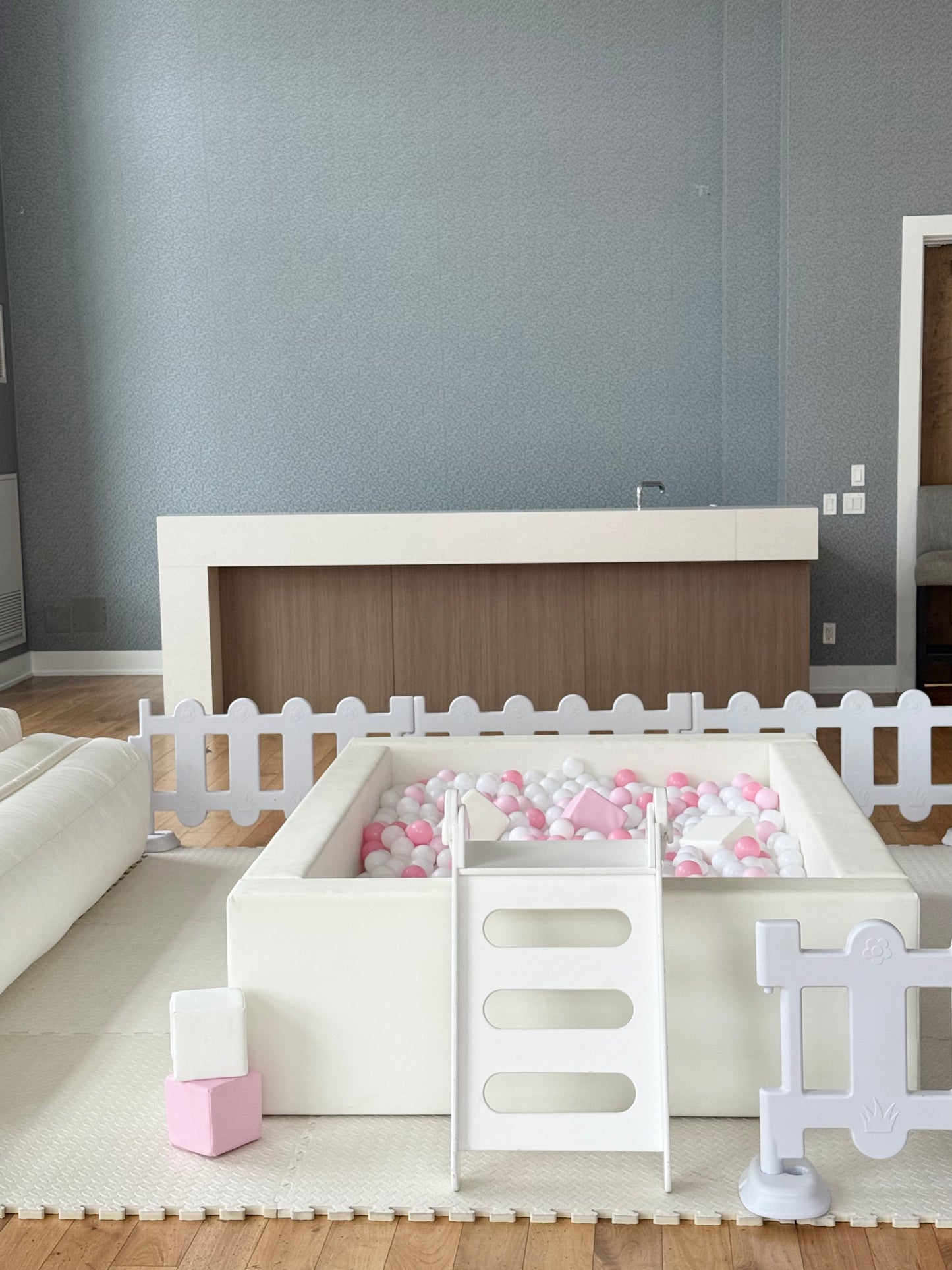 10ft Castle + 5ft Ball Pit Combo