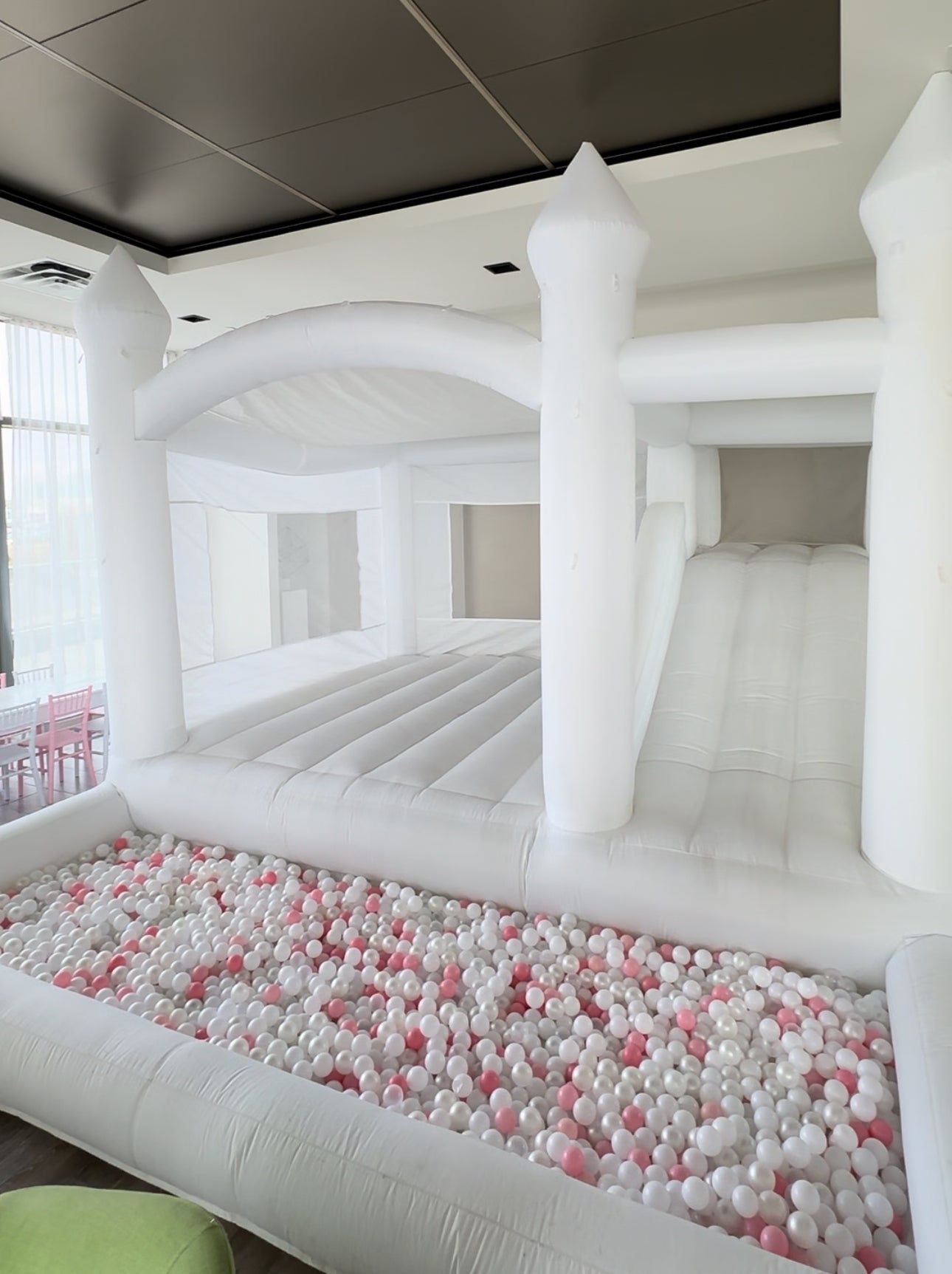 15 Ft White Jumping Castle With Ball Pit & Slide