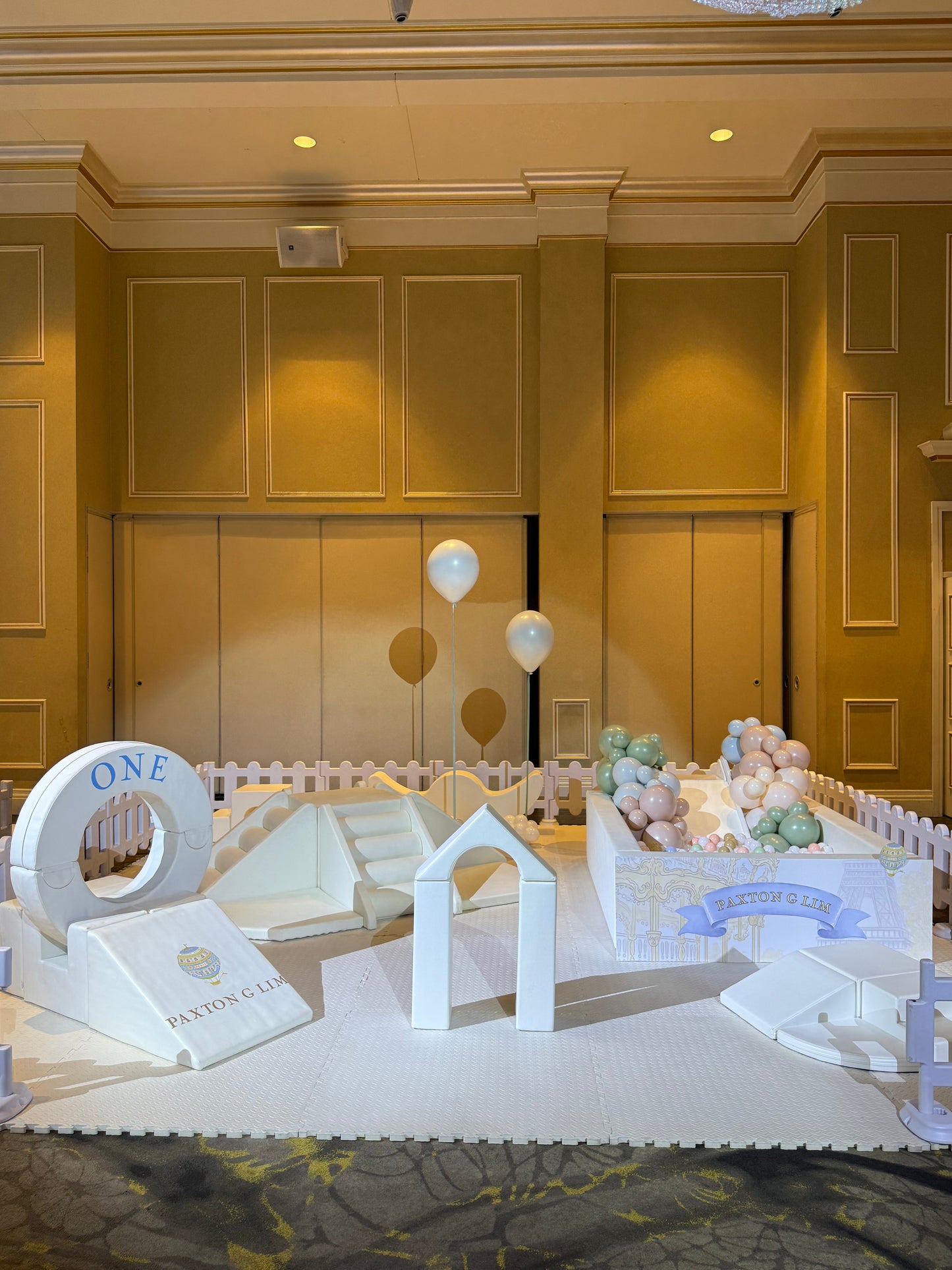 XXL Luxe White Soft Play Set with 12ft Ball Pit